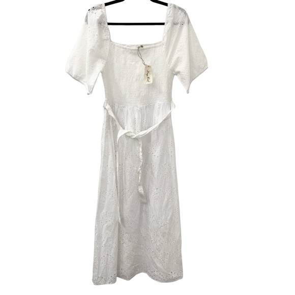 NWT Kings Road Elegant White Lace Dress size Large - Picture 1 of 4
